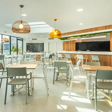 Vibra Beverly Playa パゲラ