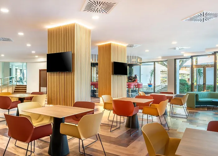 Vibra Beverly Playa Hotel