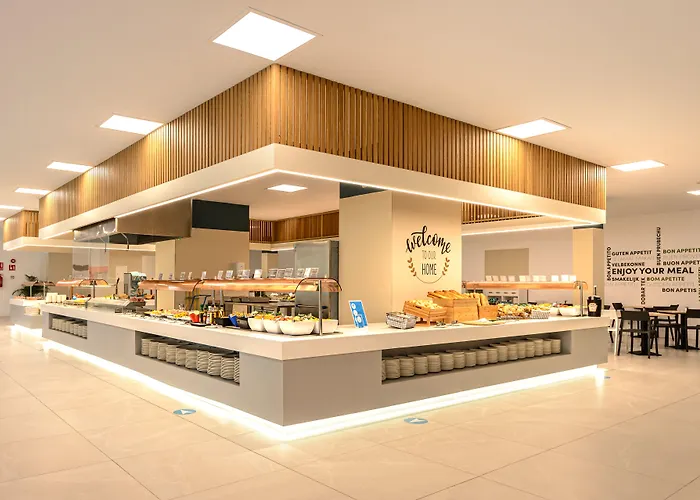 Vibra Beverly Playa Hotel 4*