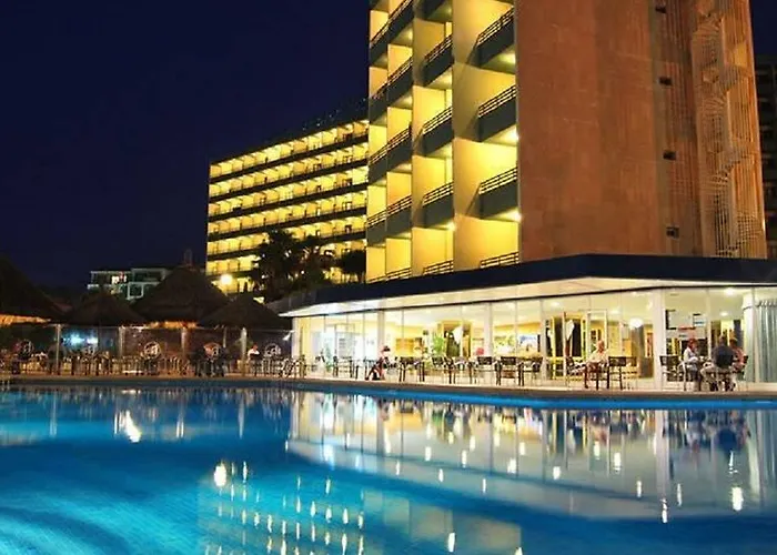 Vibra Beverly Playa Hotel