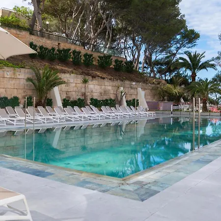 Vibra Beverly Playa Hotel